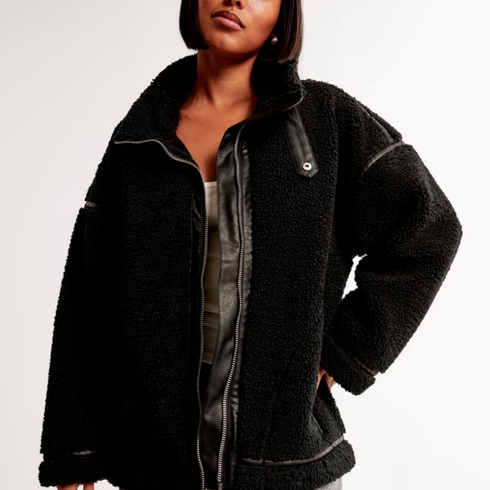 Abercrombie & Fitch Black Teddy Jacket with Plush Texture and High Collar